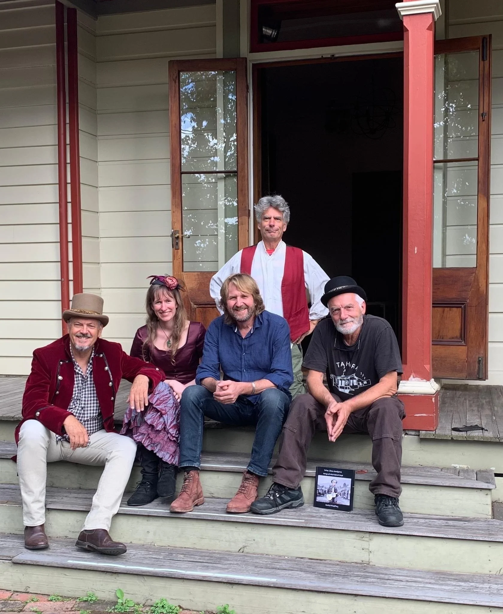Whangateau Folk in November with Chris Priestly & The Unsung Heroes