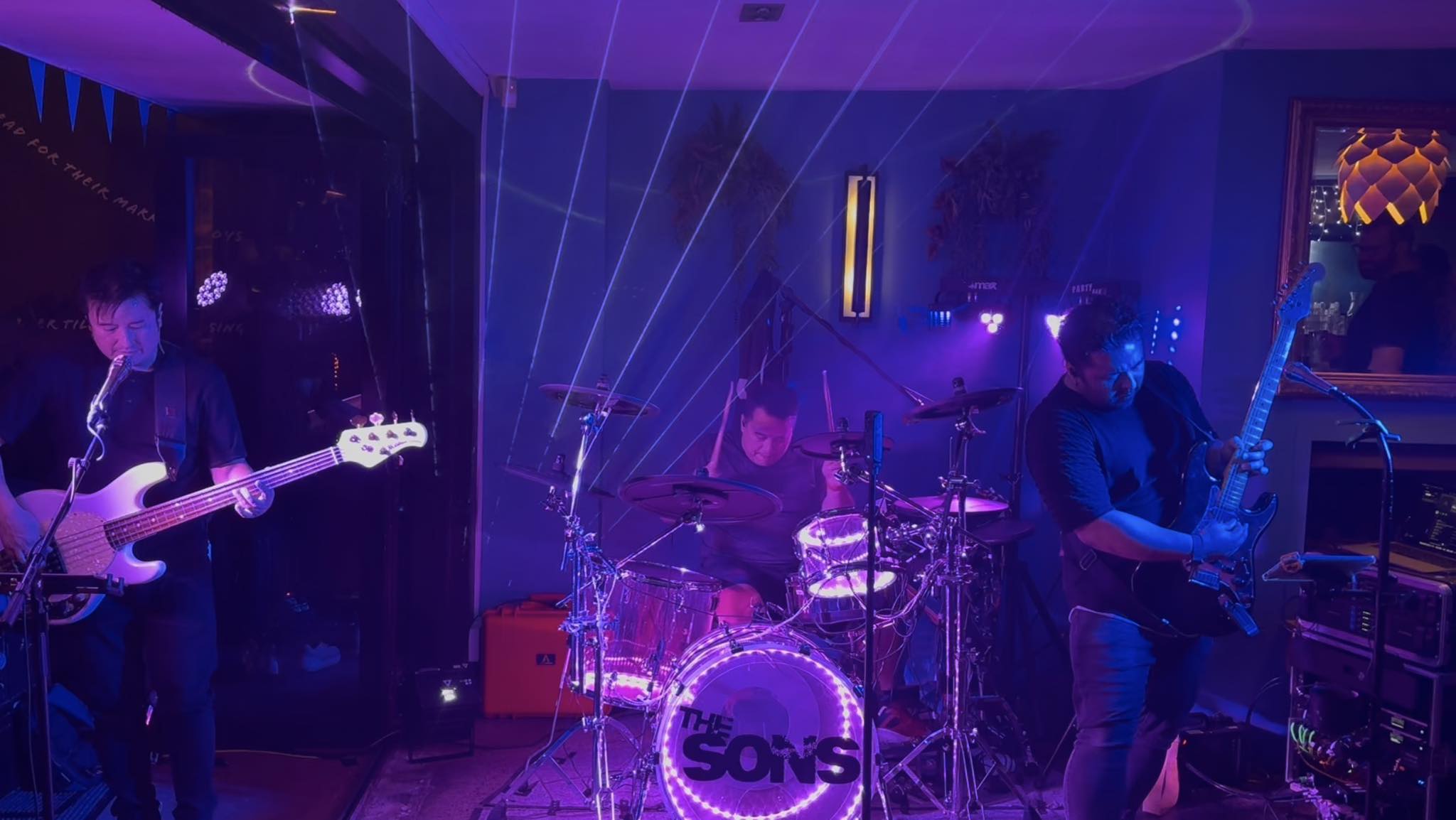 The Sons Live @ The Tahi Bar + Kitchen!  