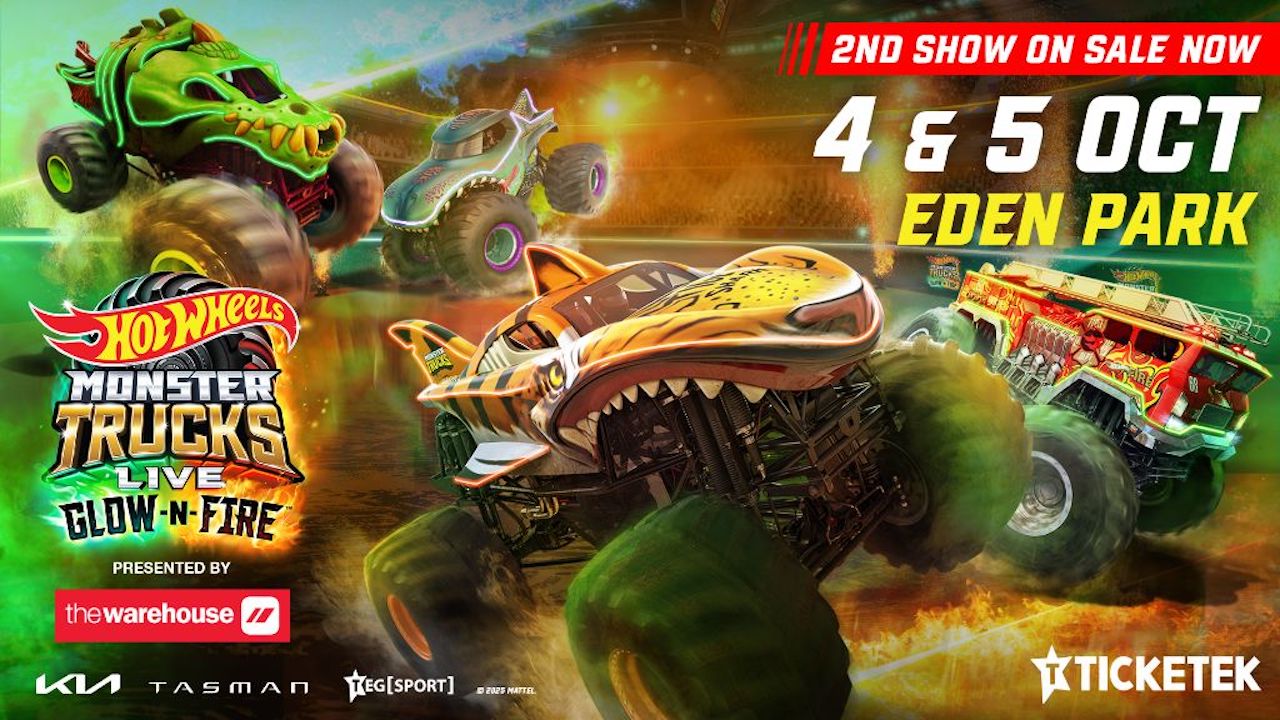 Hot Wheels Monster Trucks Live Glow-N-Fire