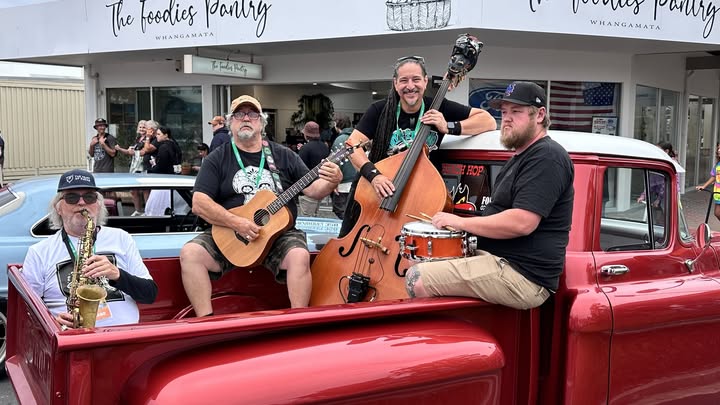 Recliner Rockers Live at The Puhoi Pub Hotel & Stables This Sunday!