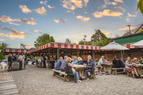 Wine, Food, Tunes & Last‑Minute Gifts!