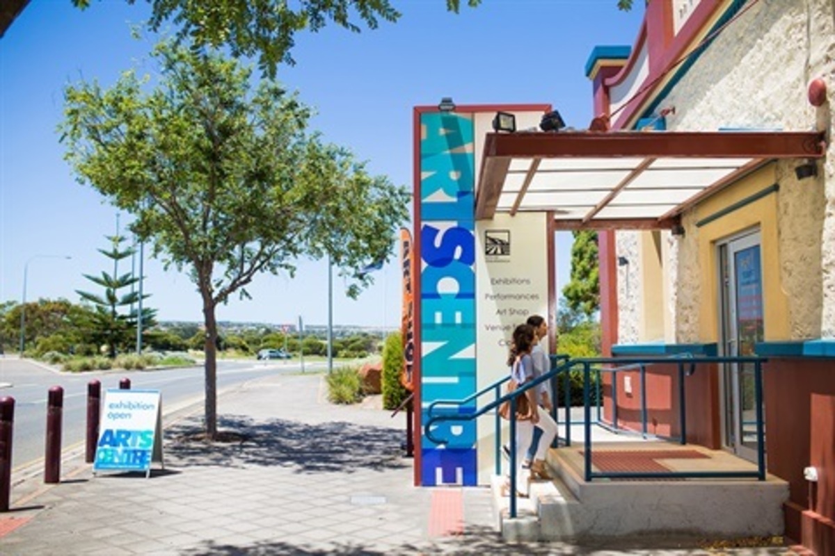 Deadline approaches for Onk community survey