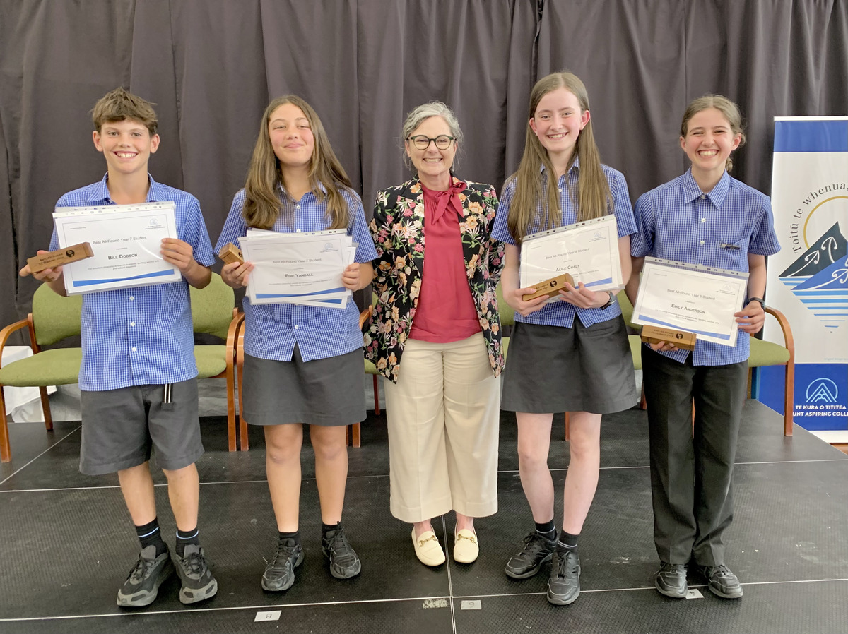 MAC celebrates junior students at annual awards ceremonies 