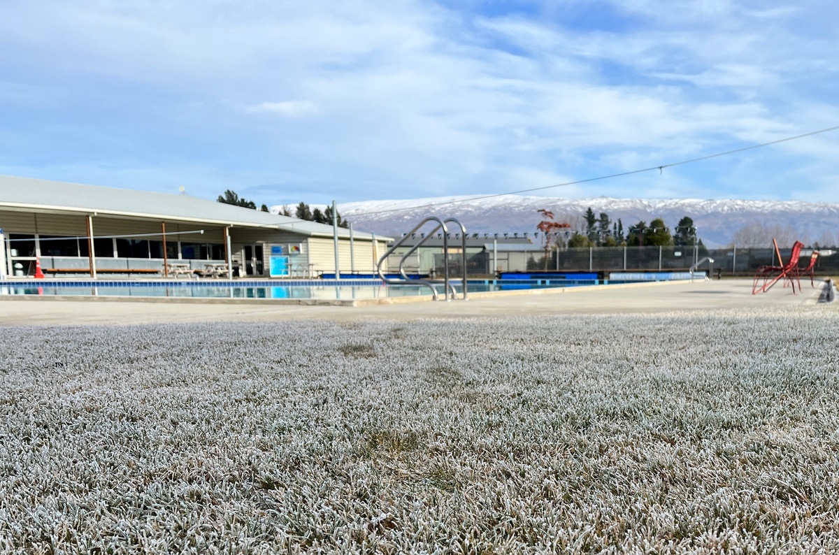 Alex pool closure proposed