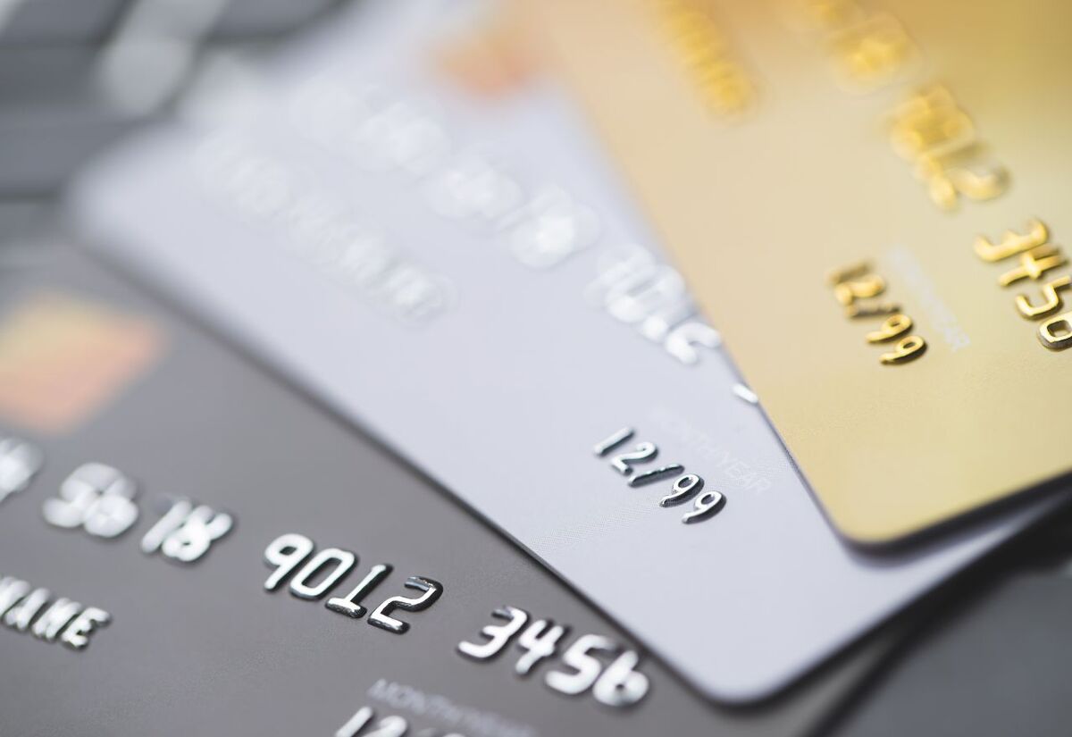 ComCom Proposes $260 Million Savings on Fees