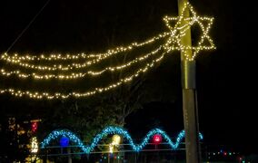 Baradine lights up for Christmas