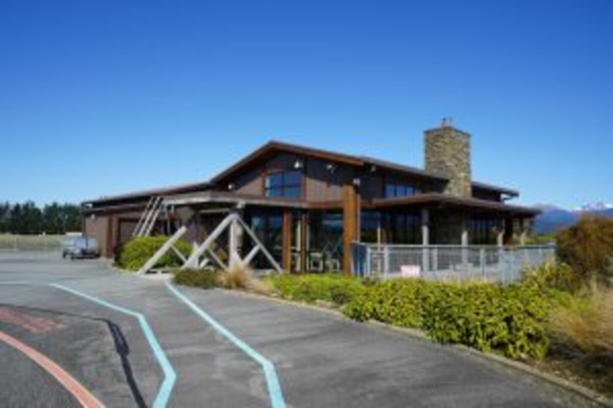 ‘Ready for takeoff’: Plans to save financially unstable southern airport