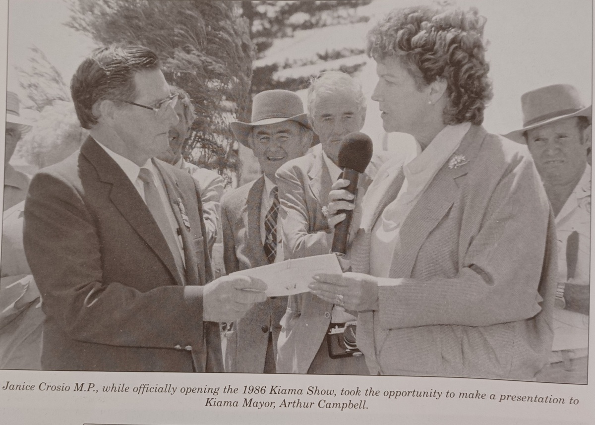 ‘Marvellous’ the Dharawal  boomerang thrower at the Nowra Show 1925