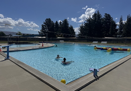 Thousands use Alexandra outdoor pool this summer