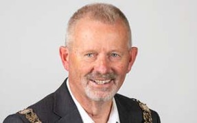 Invercargill mayor throws weight behind Teviot ratepayers group