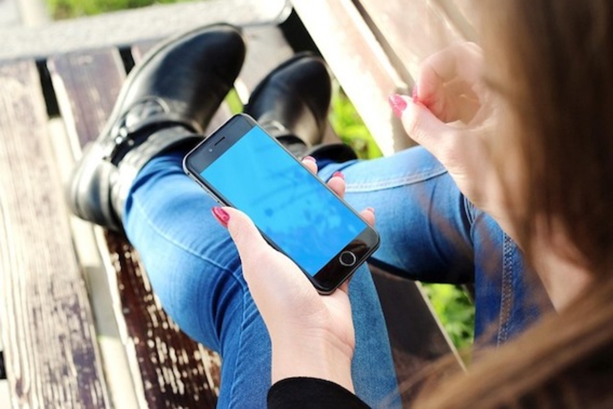 Call for guaranteed mobile phone service 