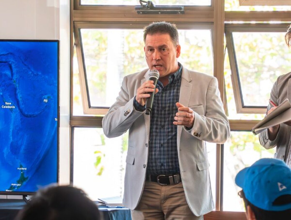 Calls for $1.1B housing election pledge