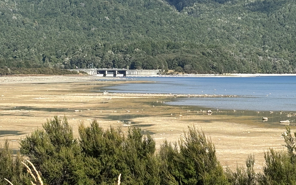 Careful management required as Fiordland's hydro lake levels fall