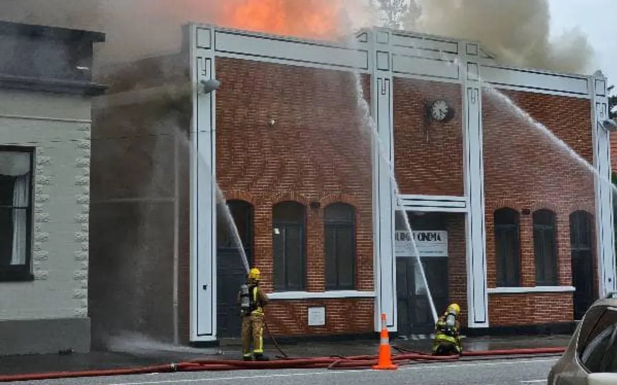 Roxburgh's town hall fire's cause 'can not be determined'