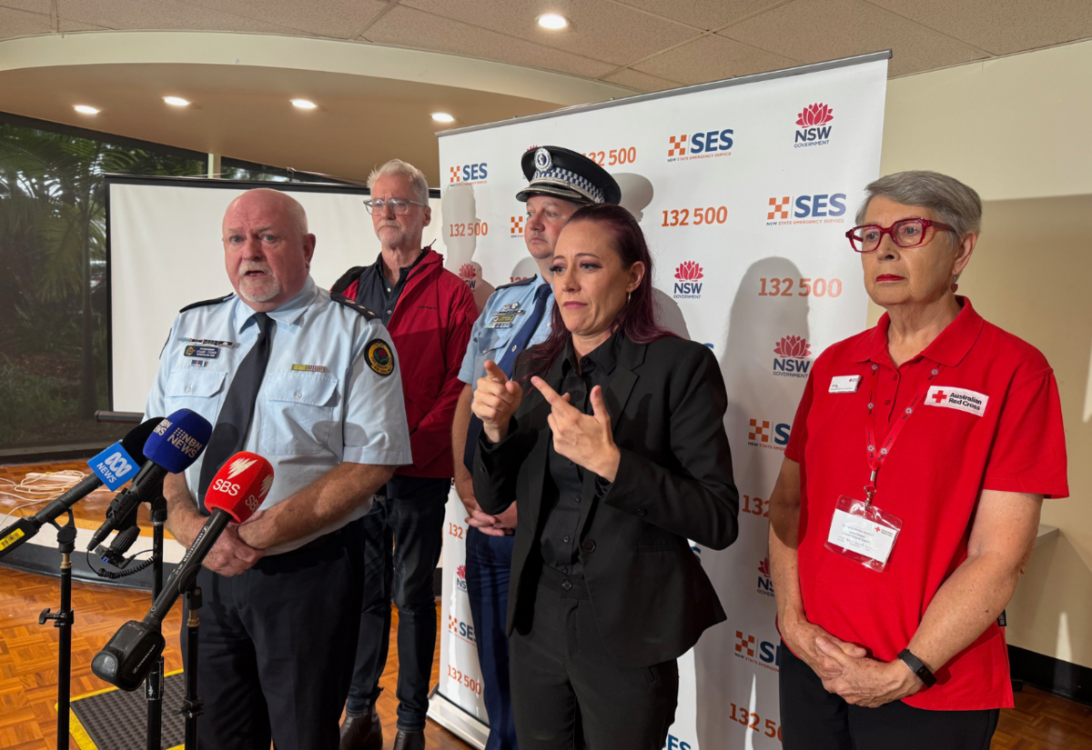 NSW SES says Stay Indoors unless you are moving to safety but leave now 