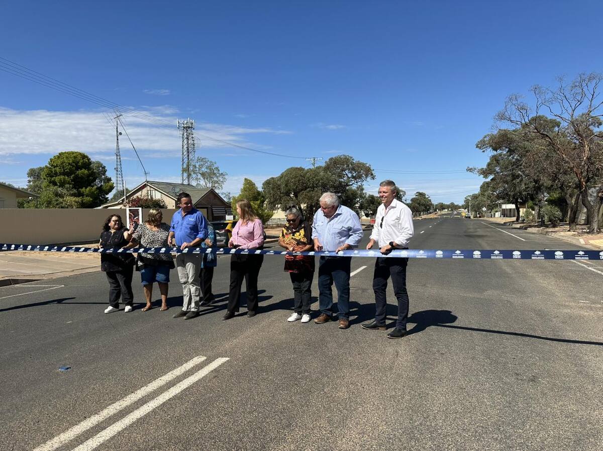 Pooncarie Road opening celebrated at Menindee
