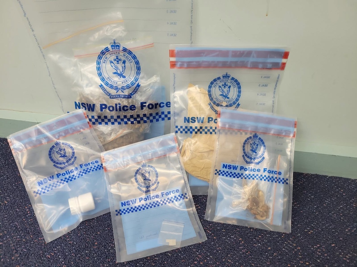 Drug haul busted on Sturt Highway