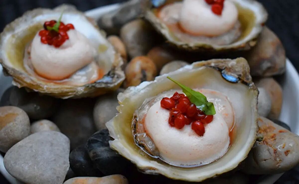 What does it take to get big Bluff oysters on to the plate?