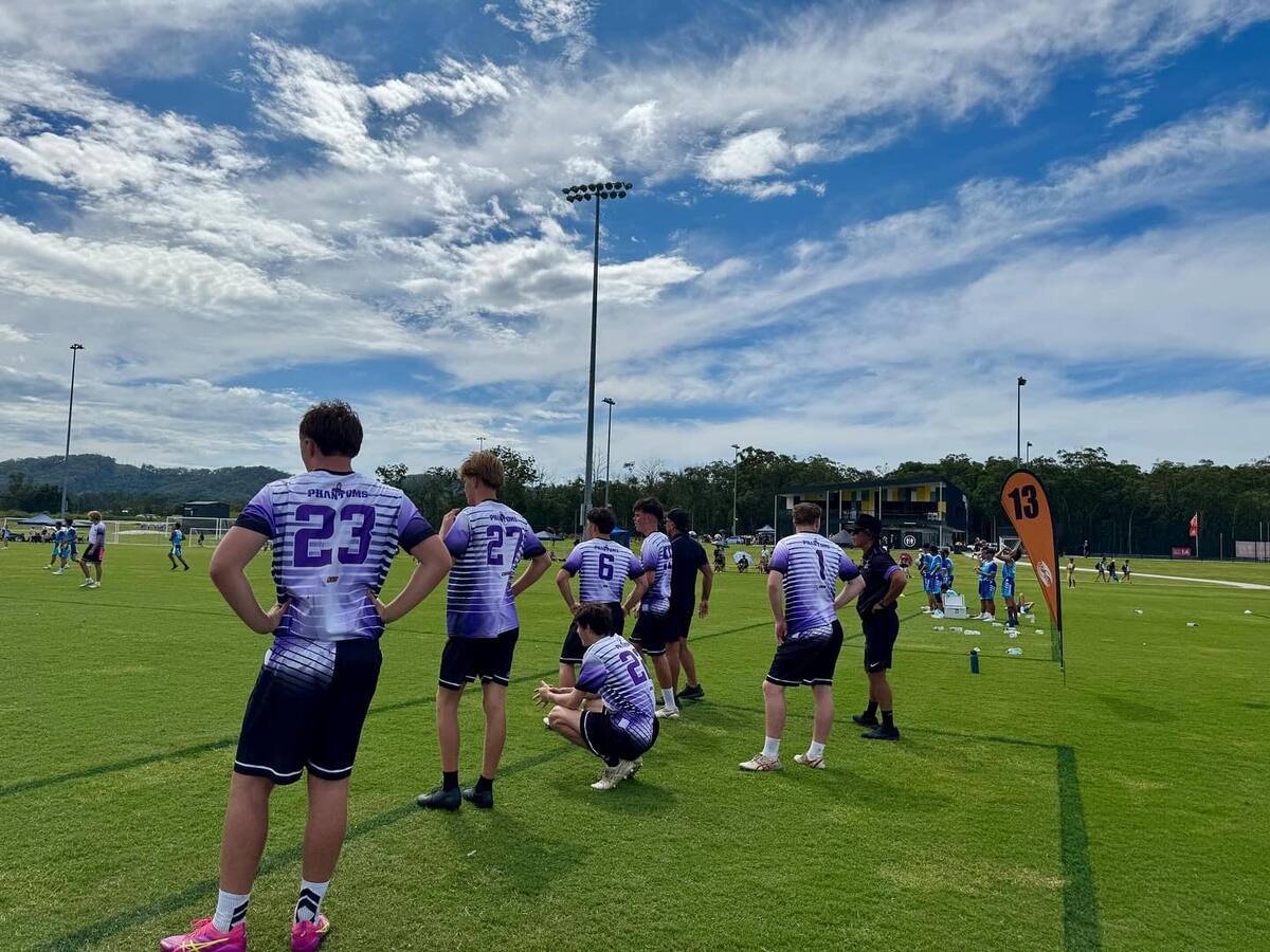 Seven teams represent Kiama at Oztag State Cup