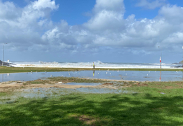 Warning issued over wild waves at Kiama beaches
