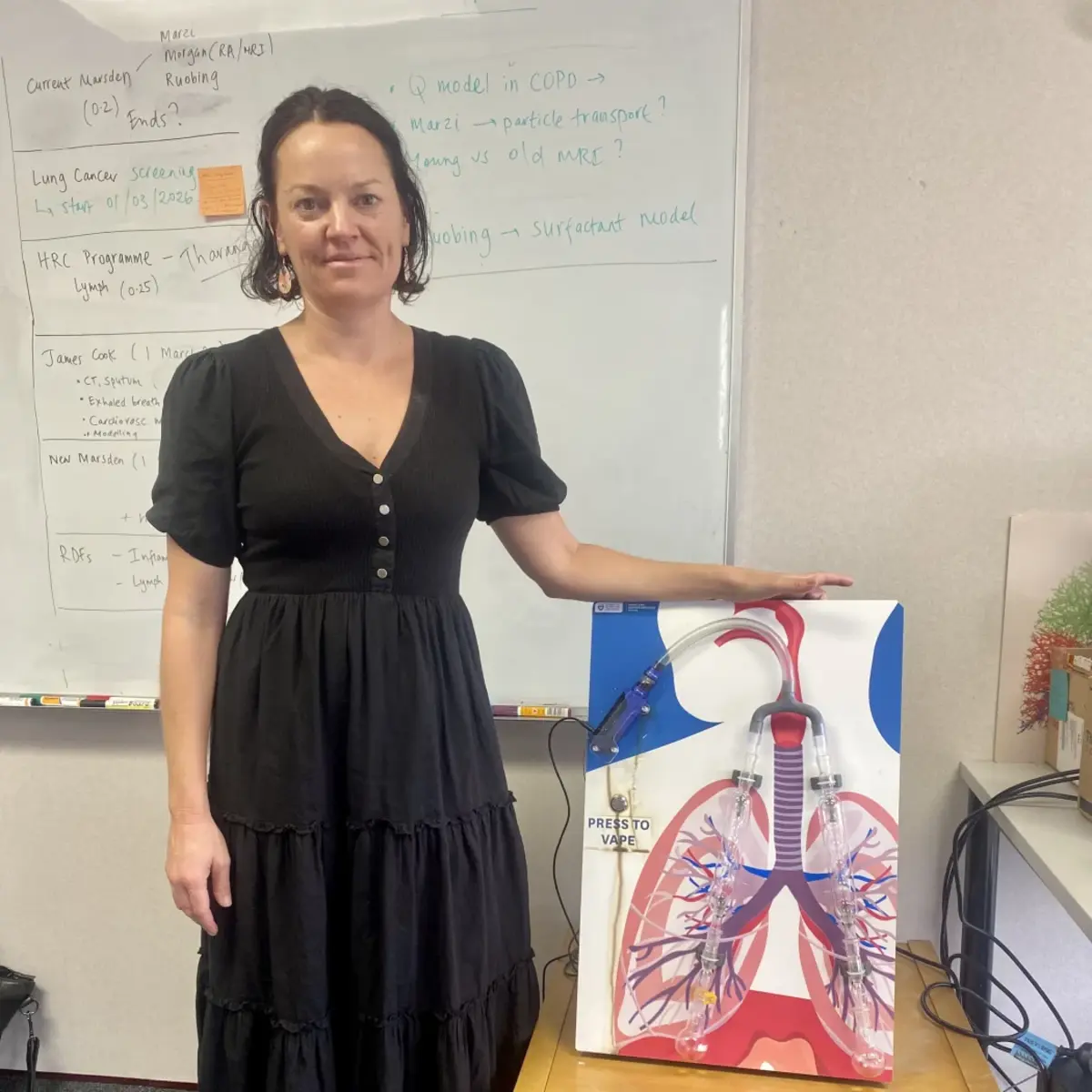 Vaping research finds e-cigarette vapour kills lung cells