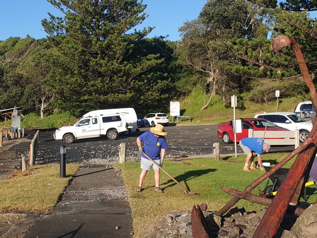 Local community groups urged to submit Grant for Good applications