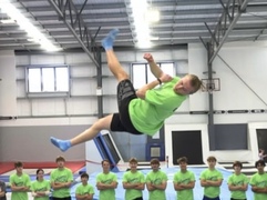 Freestyle trampolinists qualify for world champs