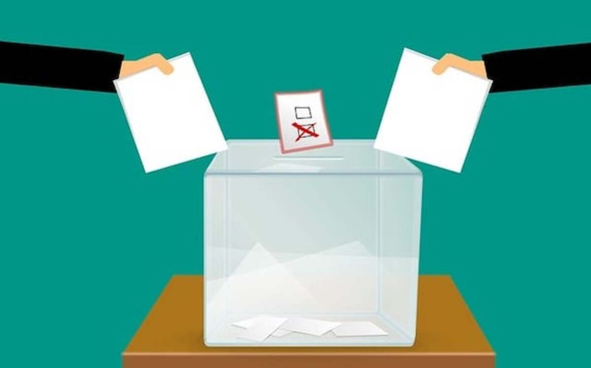 Federal election early voting starts