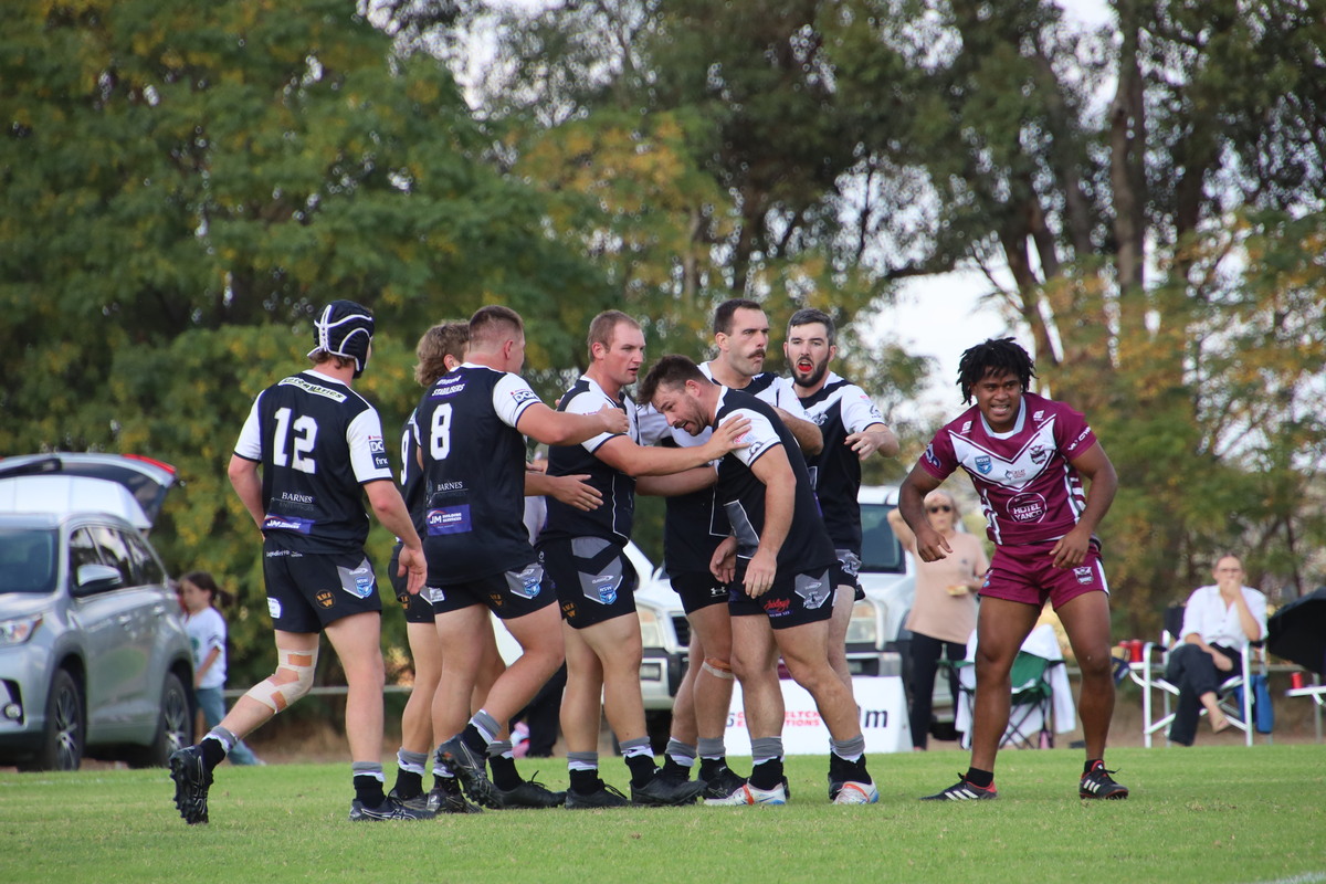 Group 20: Strong second half propels Magpies to rare away victory over Hawks