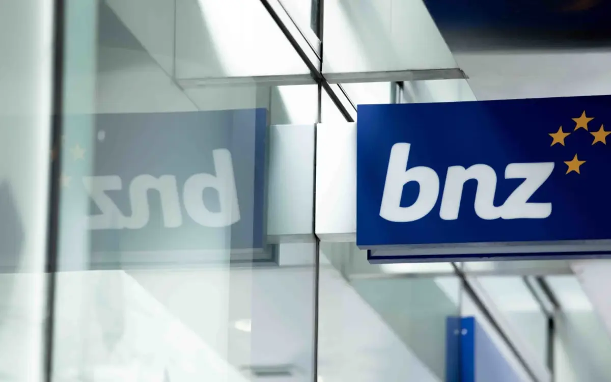 Bank security changes hitting owners of older phones