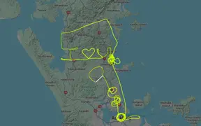 Pilot's flight path reveals sweet message