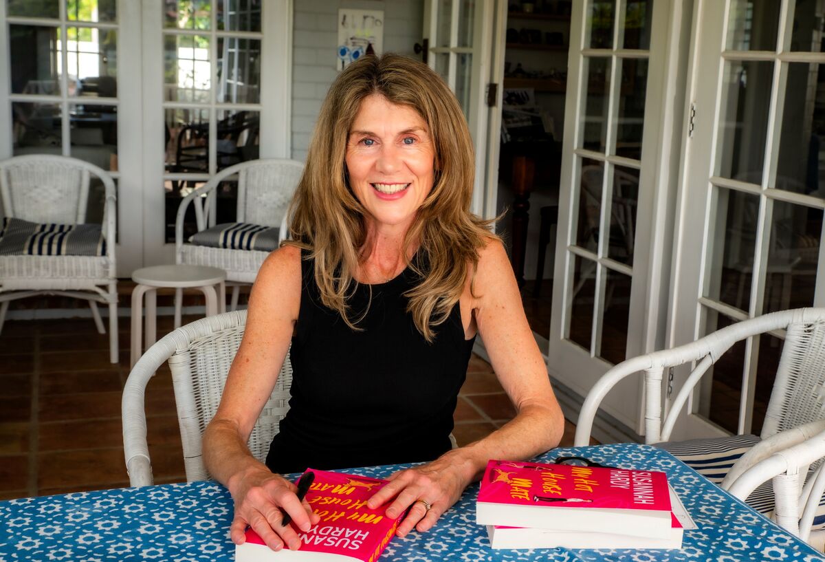 Rom-cam, bubbles and laughs at Kiama Library author talk 