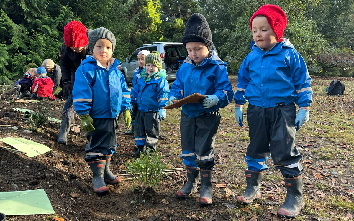 Fiordland kids plant 1,600 native trees