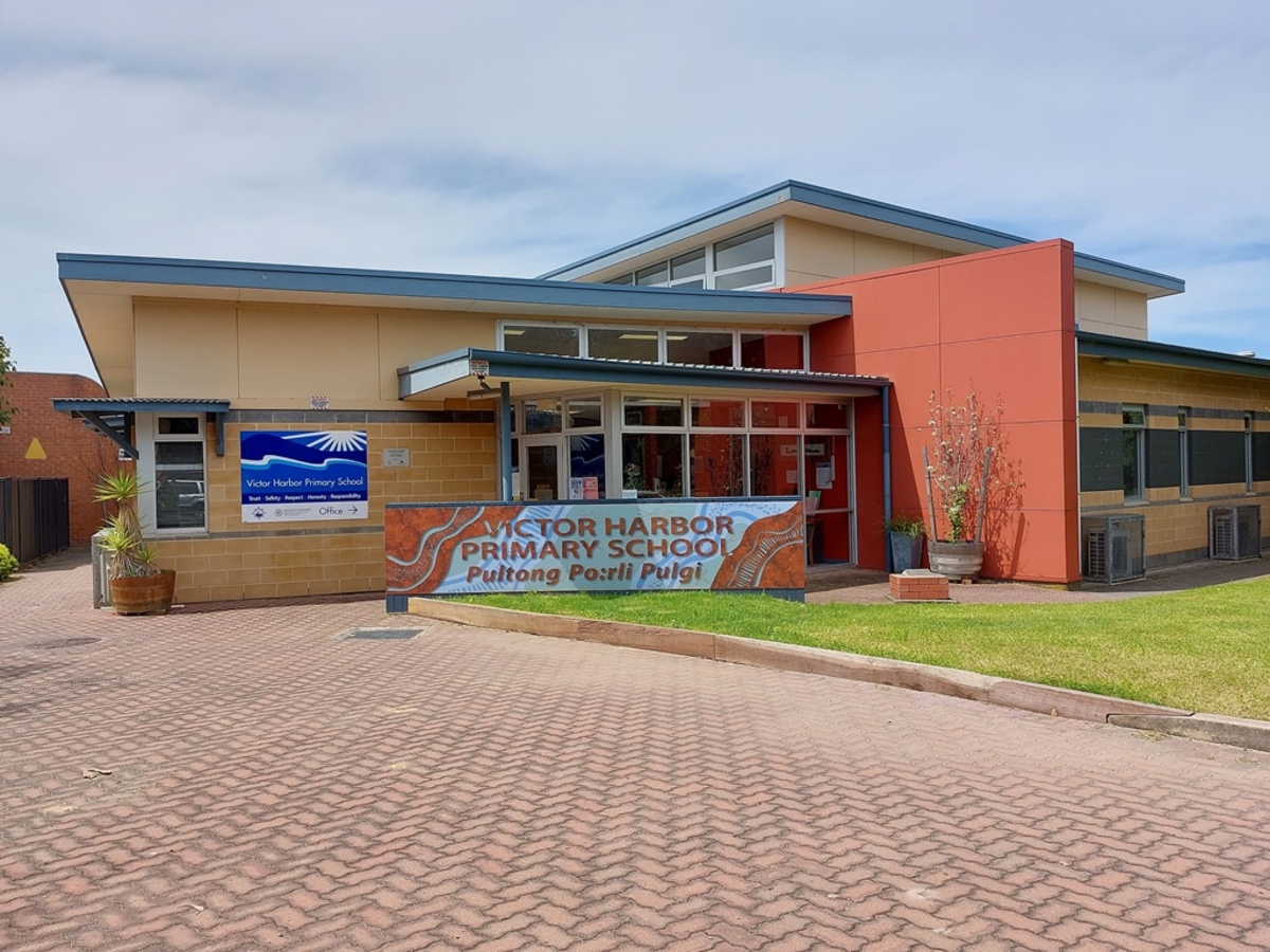 Wild weather floods south coast school