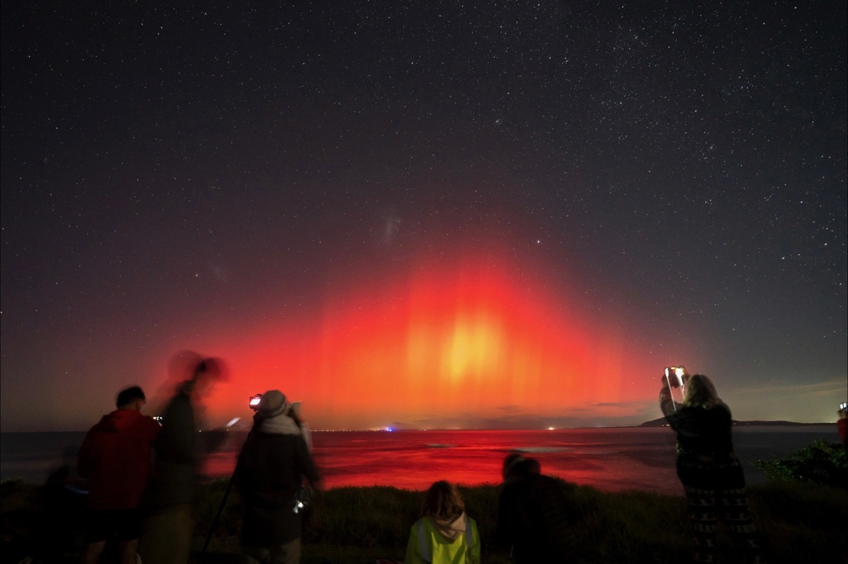 Aurora Australis illuminates the South Coast night skies