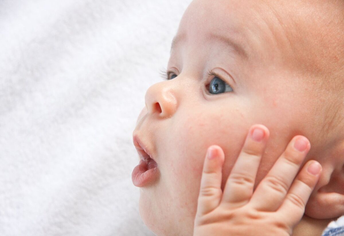 Singing to Babies Lifts Their Mood