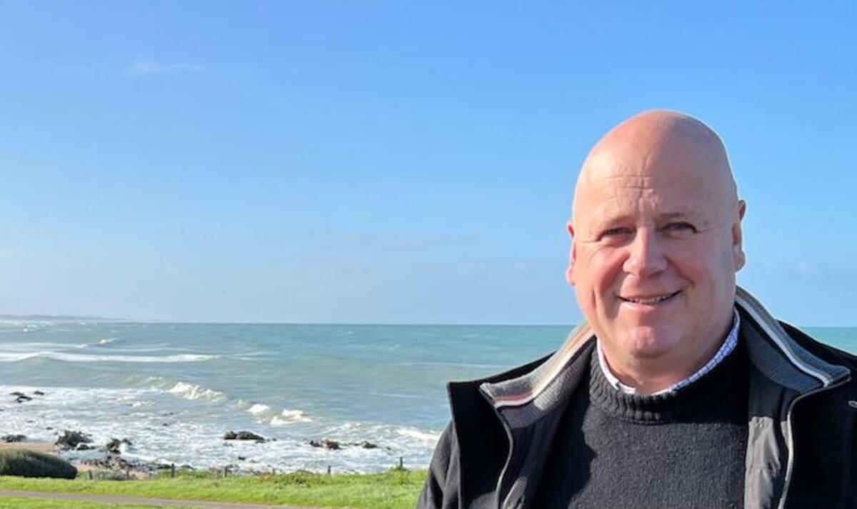 Call for independent investigation into algal bloom