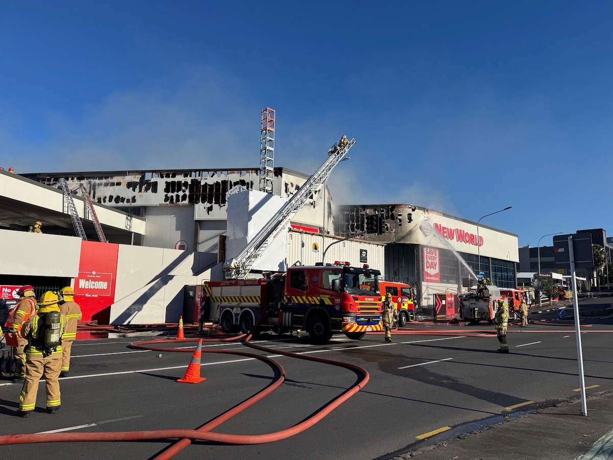 Victoria Park Supermarket Fire Ends