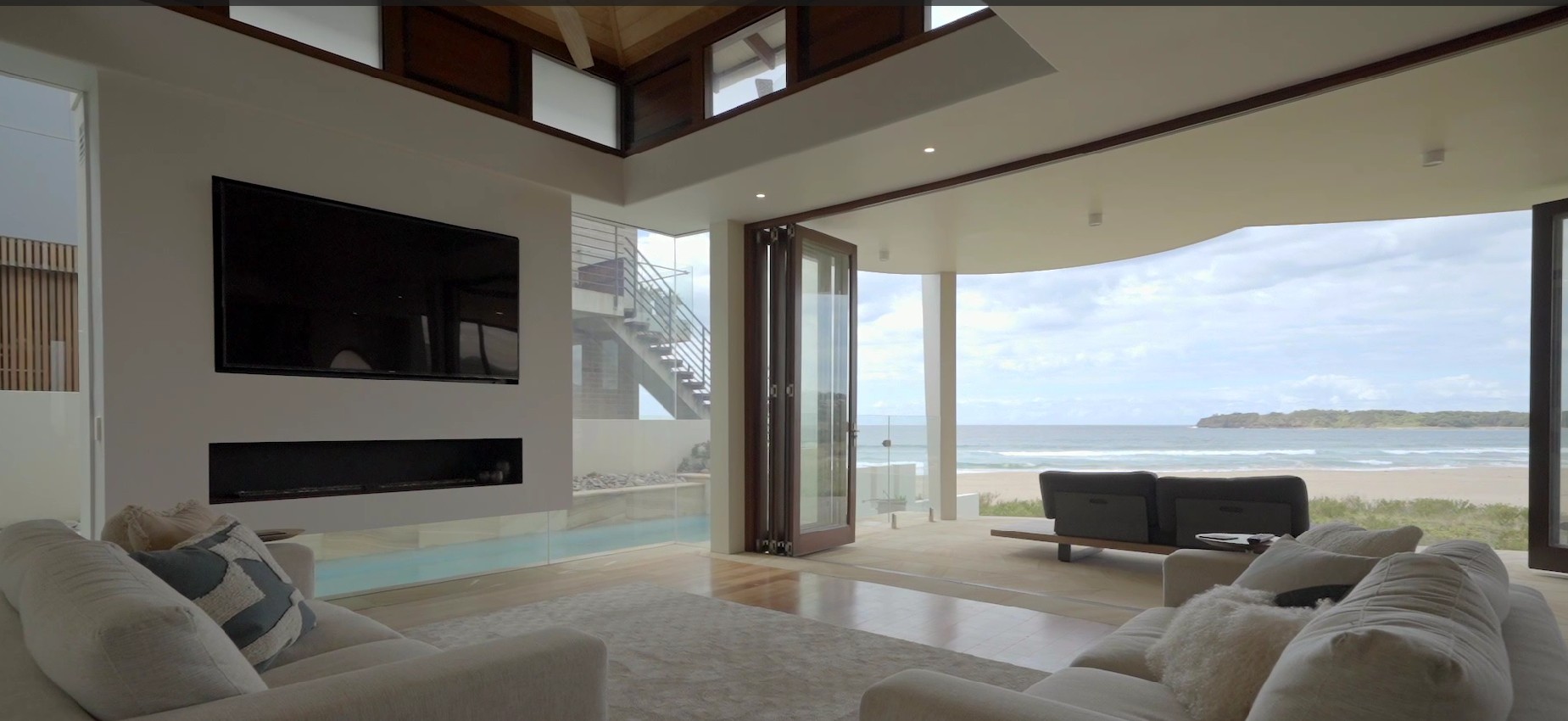 Tropical $6m stunner sets Kiama Downs record