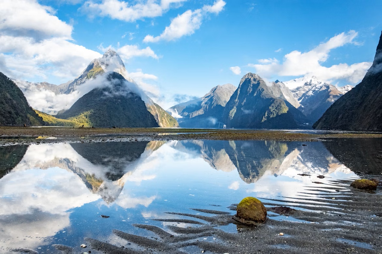 Milford Sound Tourism Ltd Board welcomes new chair as tourism stalwart retires