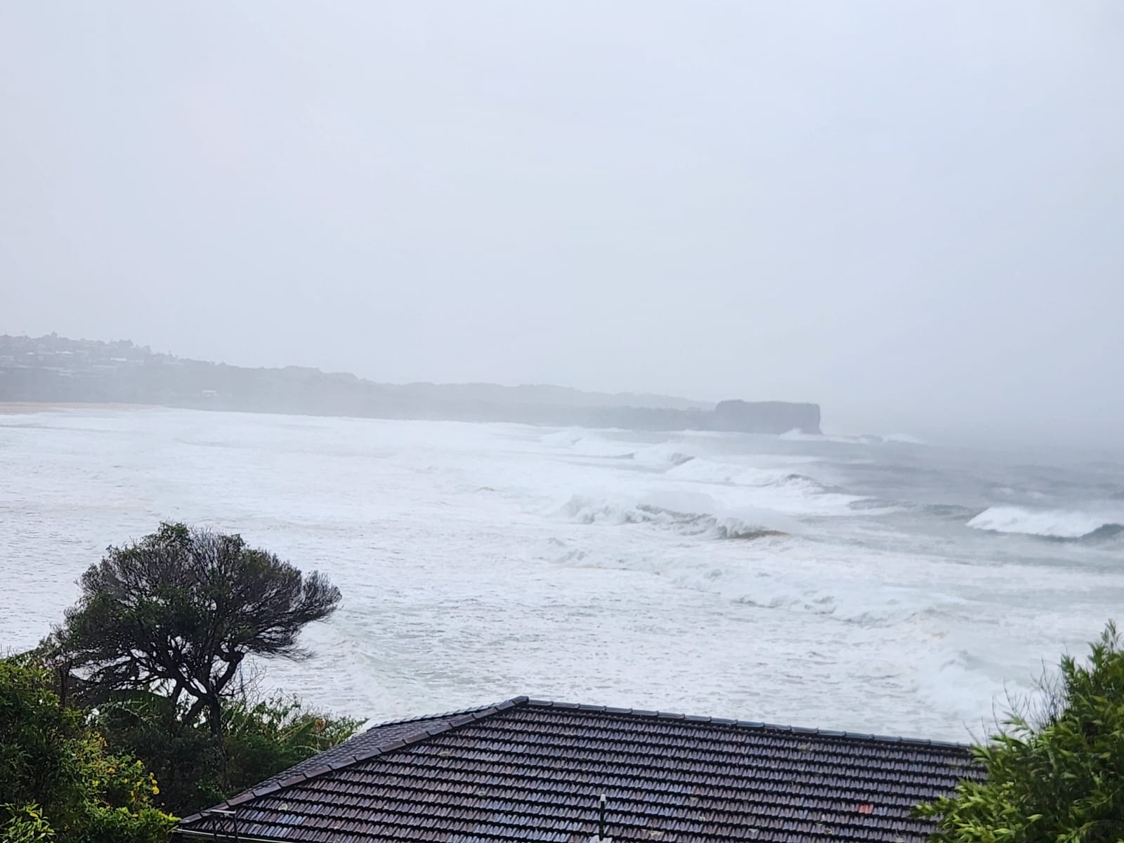 Gallery and video: Wild weather lashes Illawarra and South Coast 