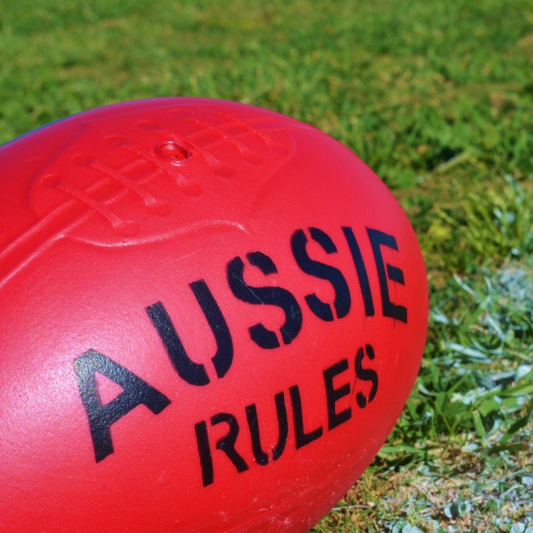 Mudlarks on the move in GSFL Women's Football