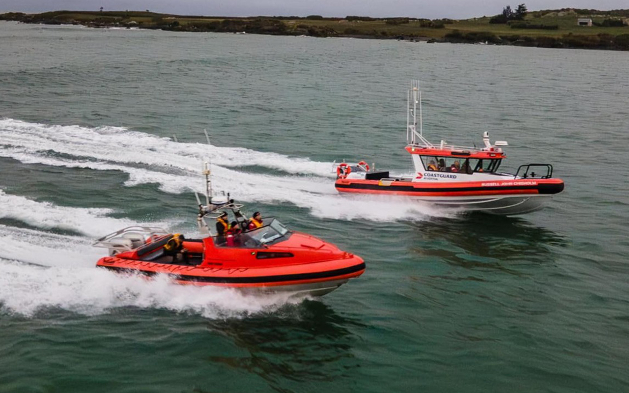 UPDATED: Three rescued after boat capsizes near Riverton