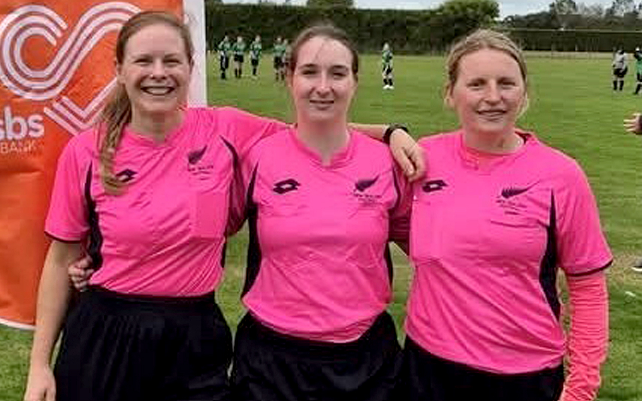 Southland Football Goes Pink for Breast Cancer Awareness