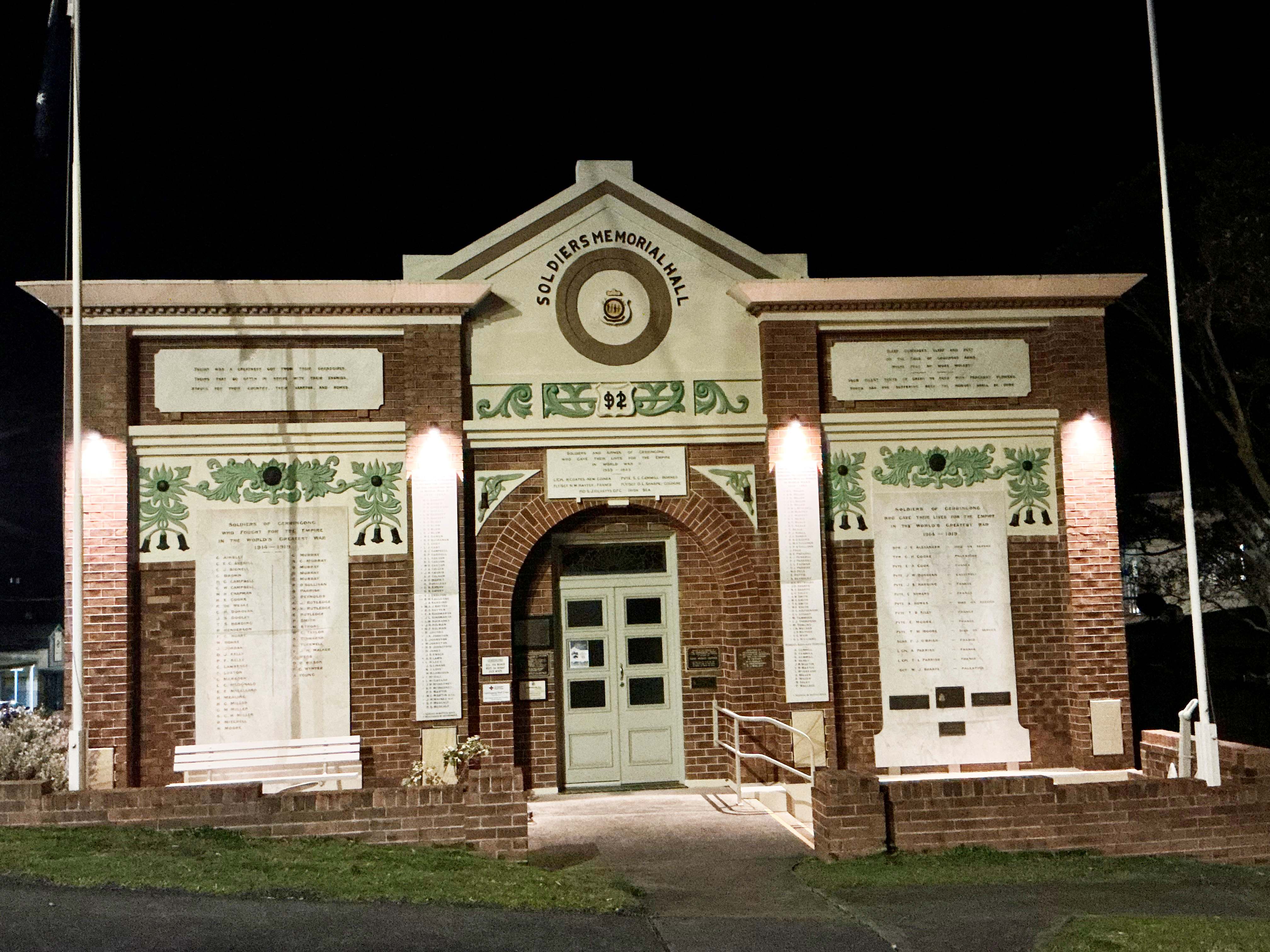 Gerringong RSL Soldiers Memorial Hall lights up for WWII 80th anniversary