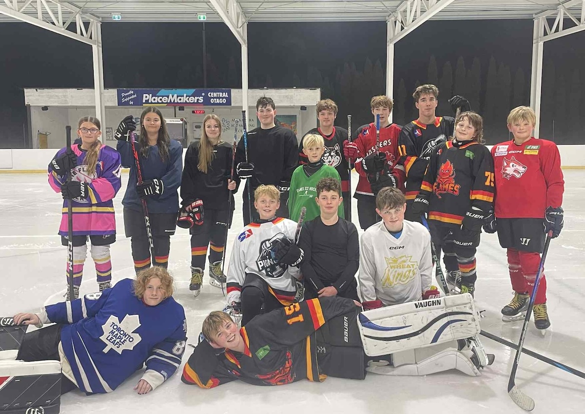 Flames Ice Hockey bags a fundraiser