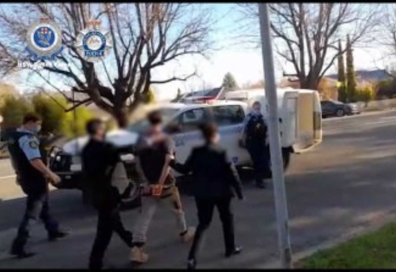 Legal Service says locking up young leads to life of crime