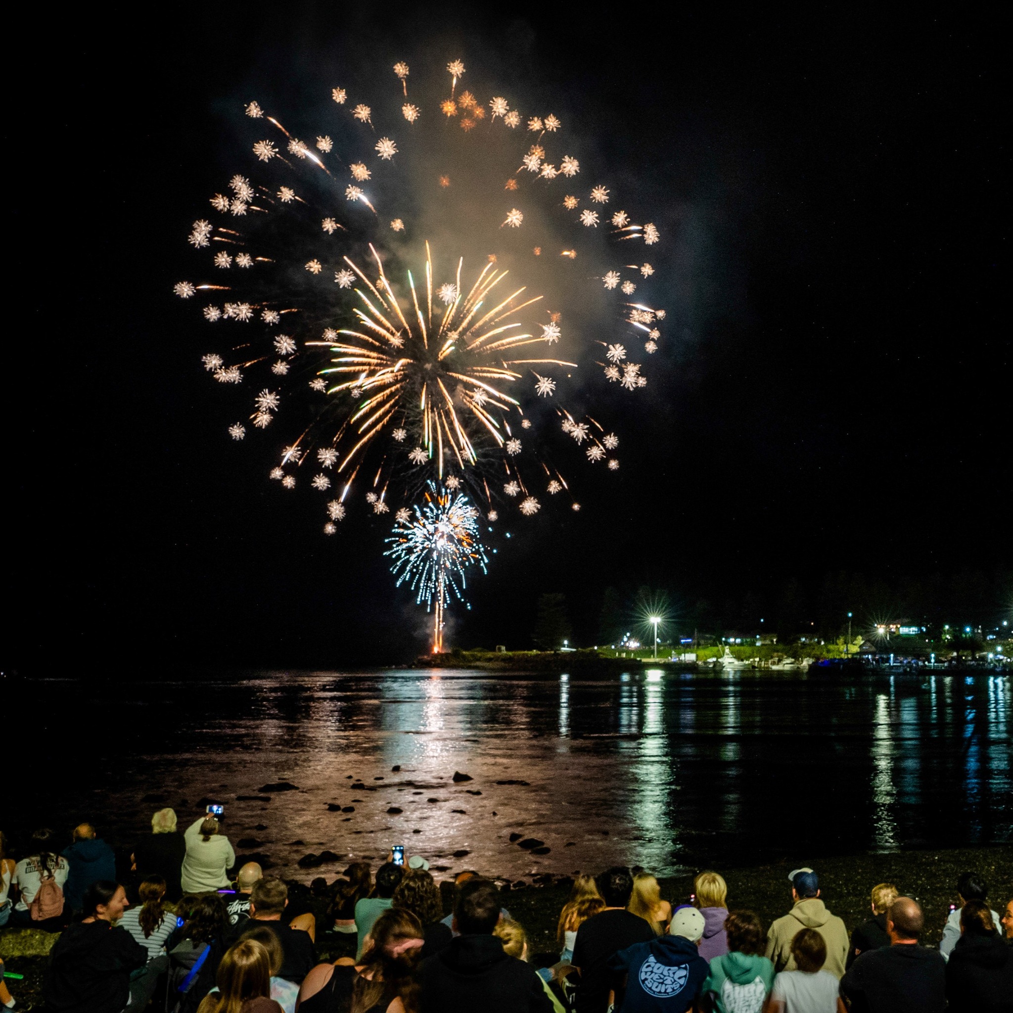 Mayor explains call to cancel Kiama New Year's Eve fireworks  