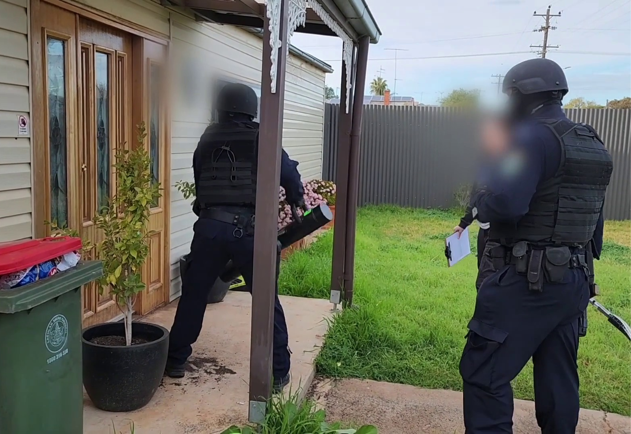 Drugs, stolen goods, weapons seized in Lake Cargelligo searches