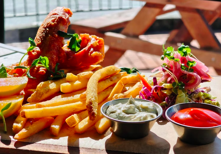 Range of eateries ‘plate up for love’ 
